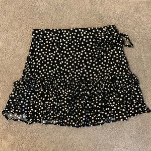 Forever 21 black flower skirt